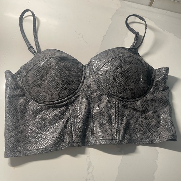 Faux leather snake print corset top - Picture 2 of 4